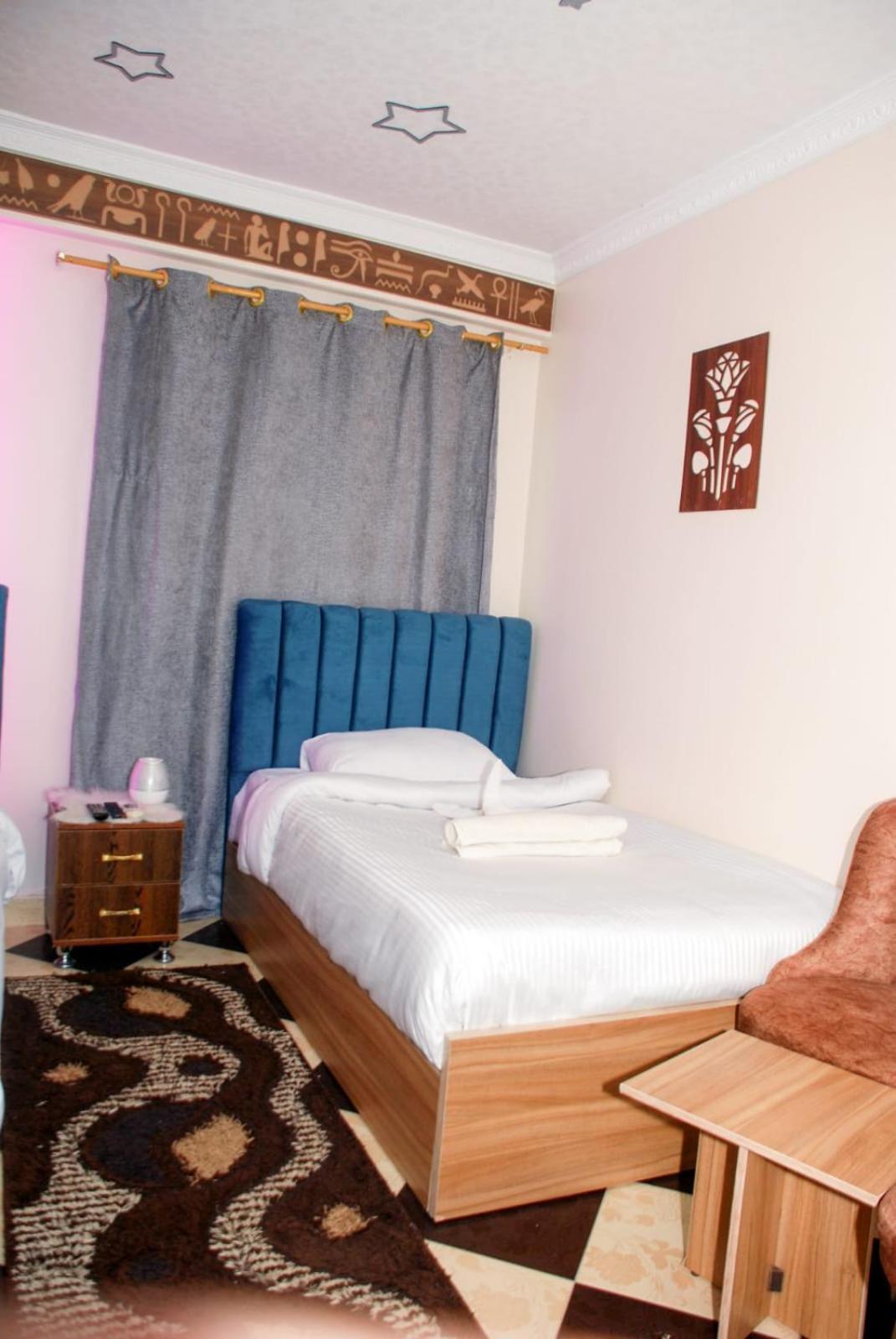 Pyramids Show Hotel Kafret el-Gabal Εξωτερικό φωτογραφία