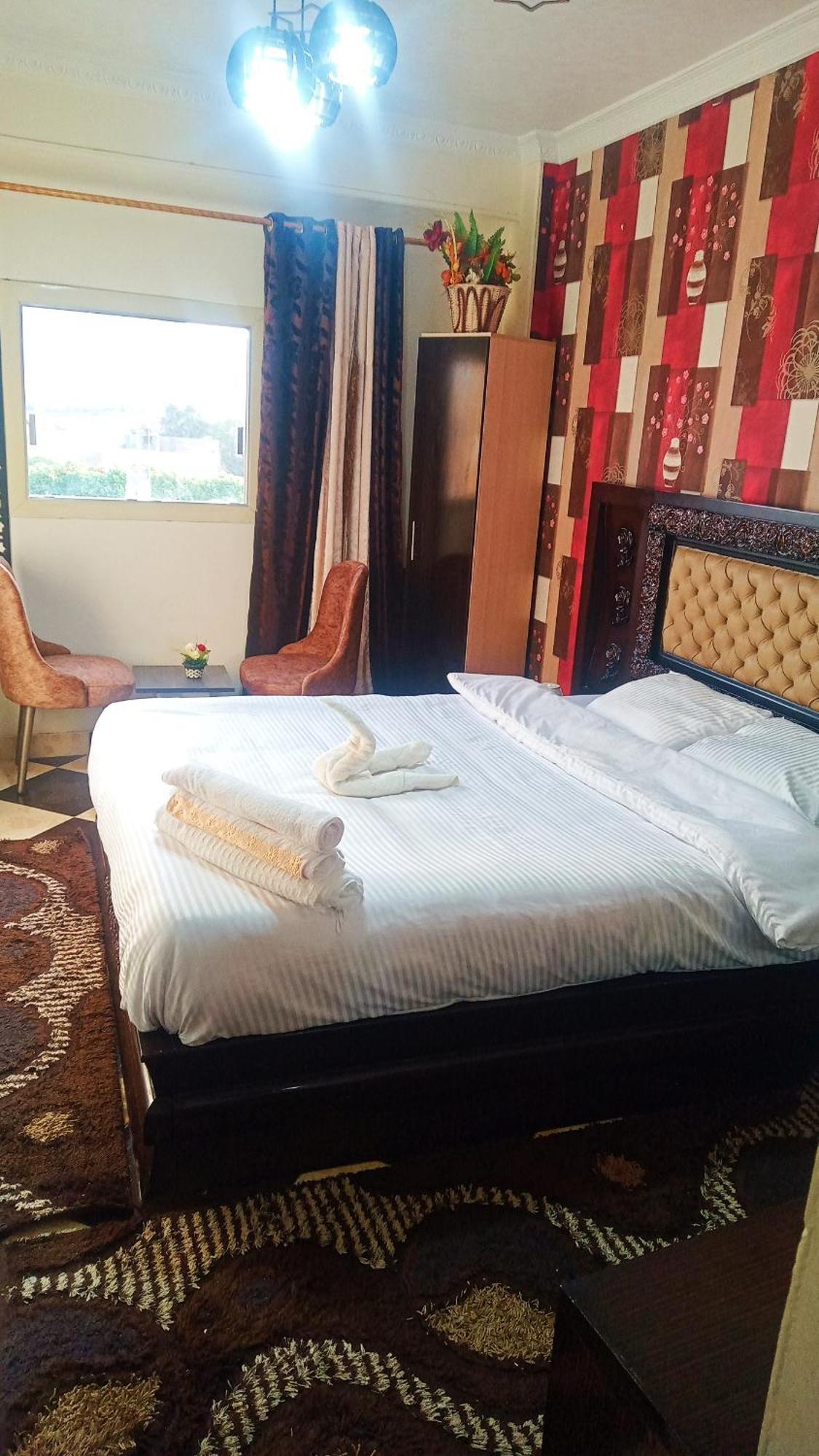 Pyramids Show Hotel Kafret el-Gabal Εξωτερικό φωτογραφία